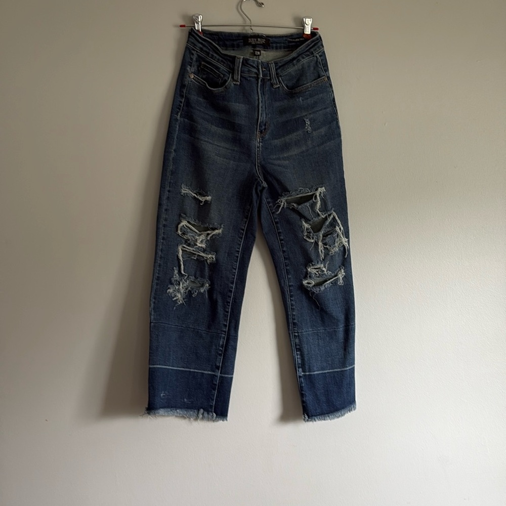 JUDY BLUE Wide Leg Crop, size 7/28, distressed